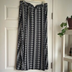 Vintage Robert Louis black and white maxi skirt size xl